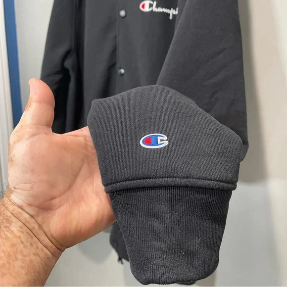 Champion Sweater Size Large Black Color . - Picture 6 of 9